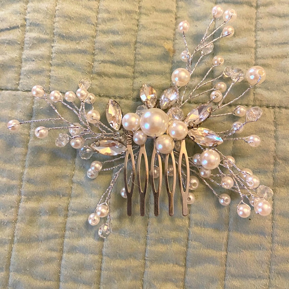 Hair comb used for wedding